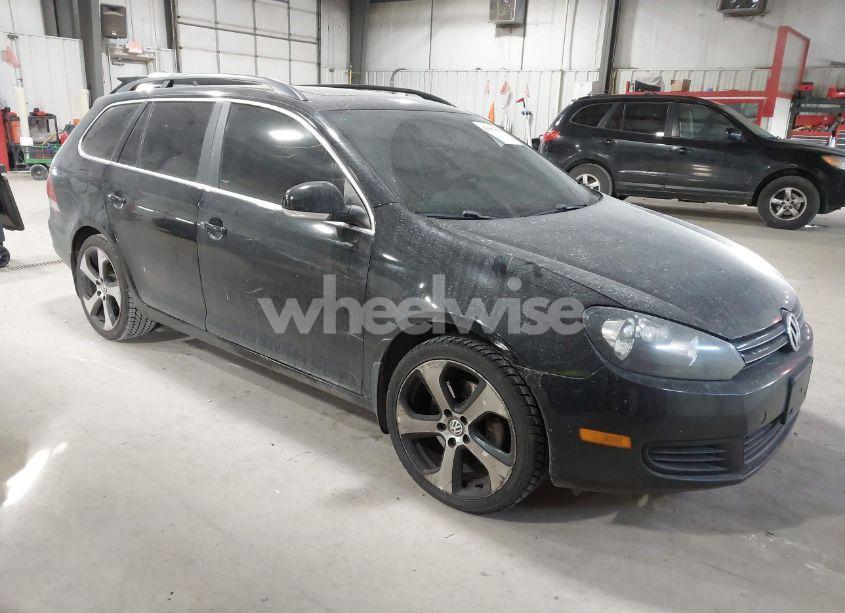2014 Volkswagen Jetta SPORTWAGEN 2.0L TDI (VIN 3VWPL7AJXEM602802) main photo