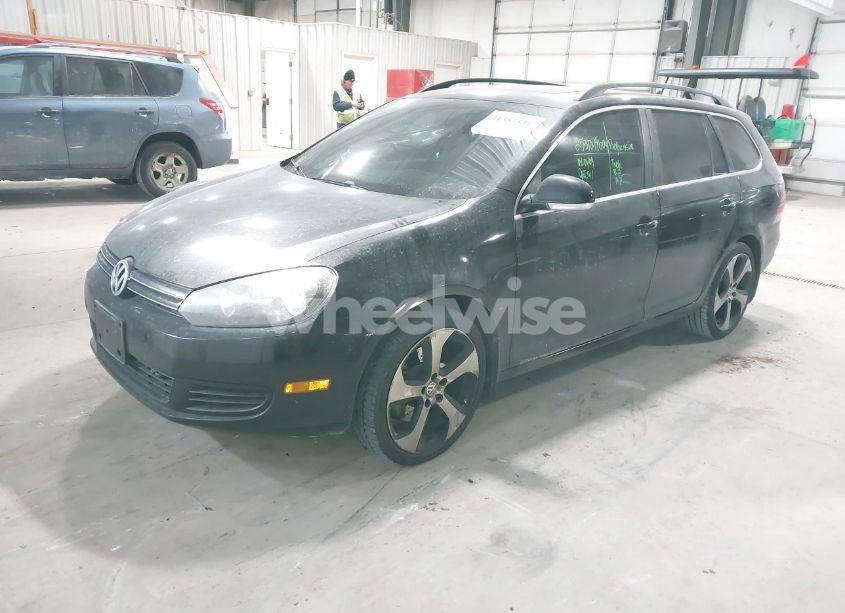 Photo 2 of 2014 Volkswagen Jetta SPORTWAGEN 2.0L TDI (VIN 3VWPL7AJXEM602802)