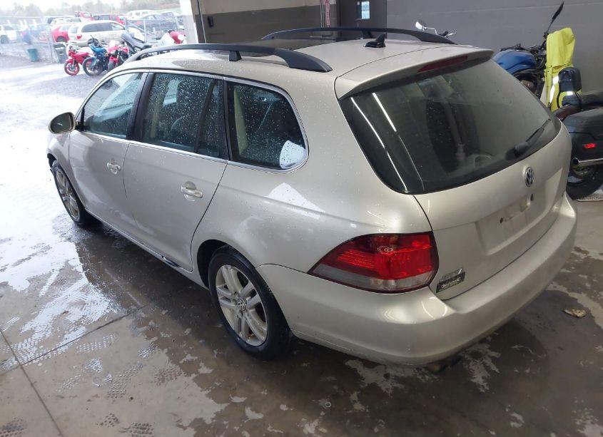 Photo 3 of 2011 Volkswagen Jetta SPORTWAGEN 2.0L TDI (VIN 3VWPL8AJXBM608858)