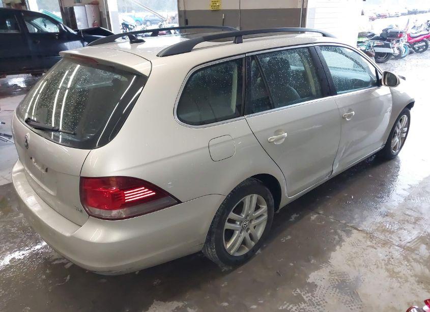 Photo 4 of 2011 Volkswagen Jetta SPORTWAGEN 2.0L TDI (VIN 3VWPL8AJXBM608858)