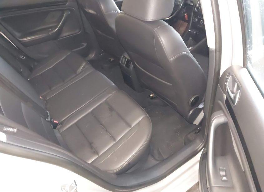 Photo 8 of 2011 Volkswagen Jetta SPORTWAGEN 2.0L TDI (VIN 3VWPL8AJXBM608858)