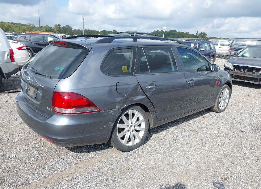 Photo 4 of 2014 Volkswagen Jetta SPORTWAGEN 2.5L S (VIN 3VWPP7AJ0EM600805)