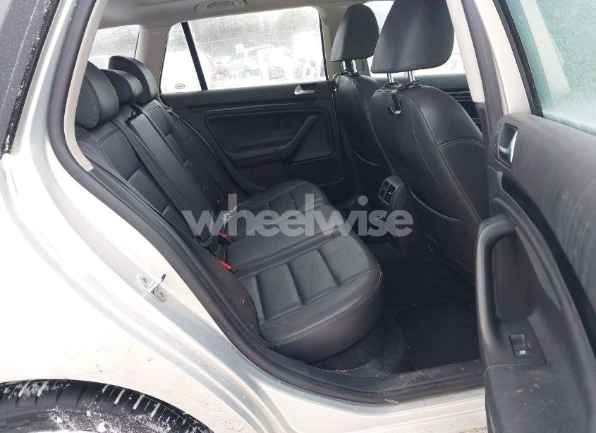Photo 8 of 2012 Volkswagen Jetta SPORTWAGEN 2.5L SE (VIN 3VWPP7AJ1CM609364)