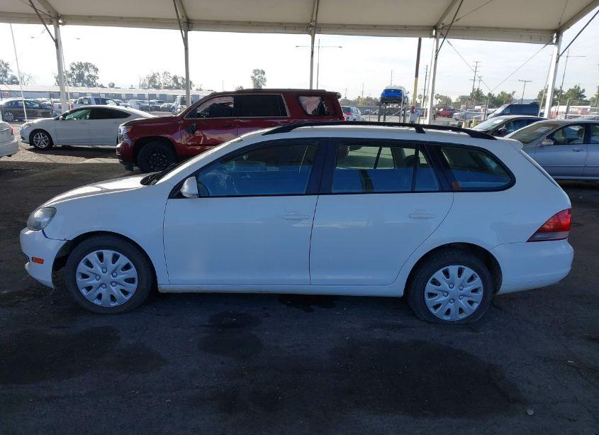 Photo 14 of 2013 Volkswagen Jetta SPORTWAGEN 2.5L S (VIN 3VWPP7AJ1DM692733)