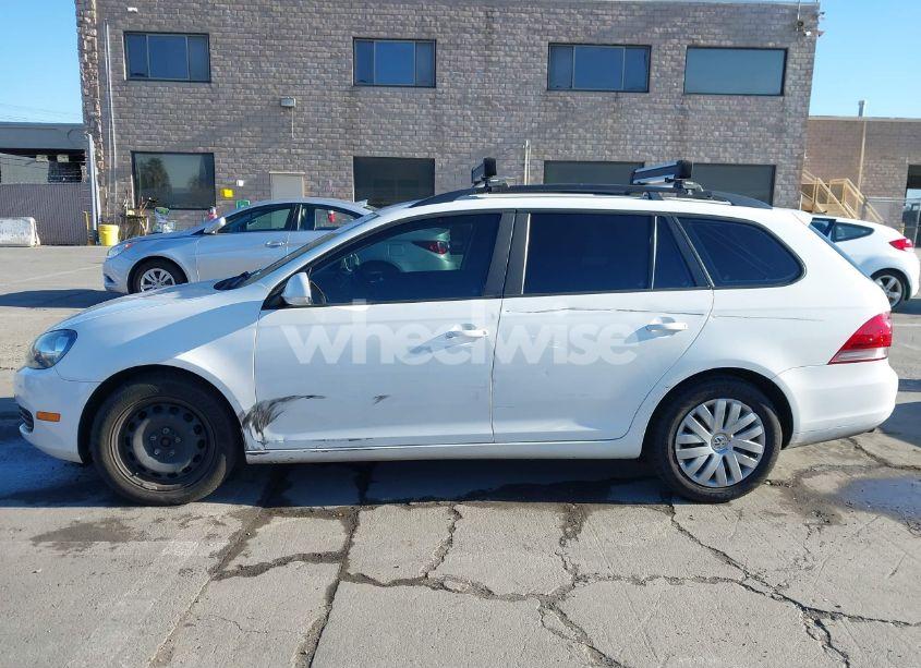 Photo 14 of 2013 Volkswagen Jetta SPORTWAGEN 2.5L S (VIN 3VWPP7AJ2DM695995)