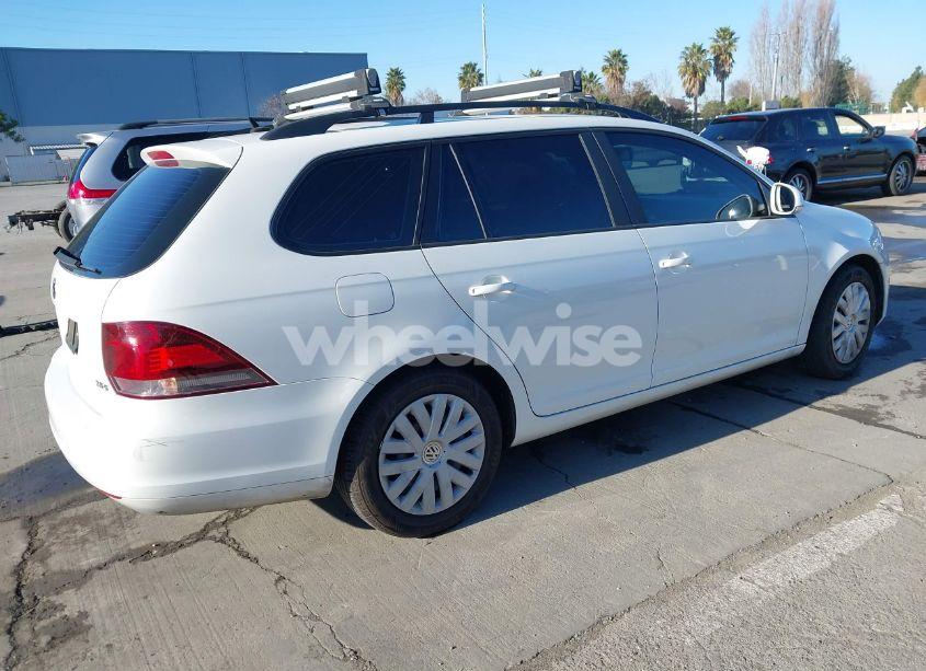 Photo 4 of 2013 Volkswagen Jetta SPORTWAGEN 2.5L S (VIN 3VWPP7AJ2DM695995)