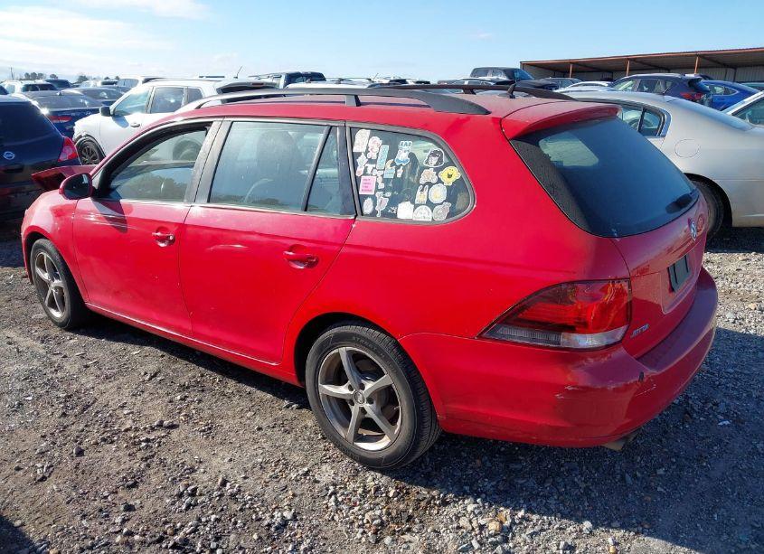 Photo 3 of 2013 Volkswagen Jetta SPORTWAGEN 2.5L S (VIN 3VWPP7AJ3DM648099)