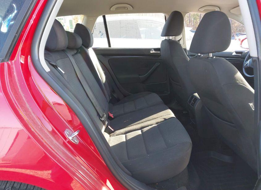 Photo 8 of 2013 Volkswagen Jetta SPORTWAGEN 2.5L S (VIN 3VWPP7AJ3DM648099)