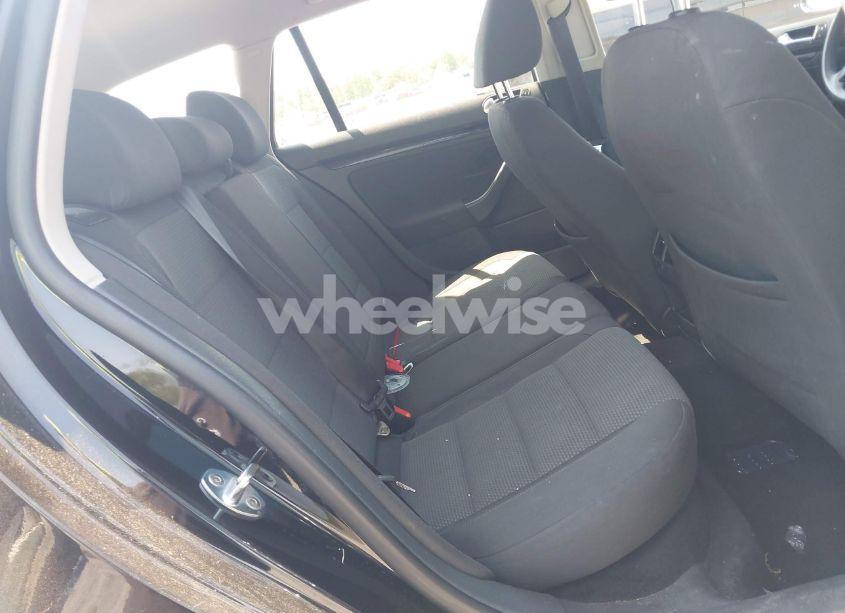 Photo 8 of 2012 Volkswagen Jetta SPORTWAGEN 2.5L S (VIN 3VWPP7AJ4CM615806)