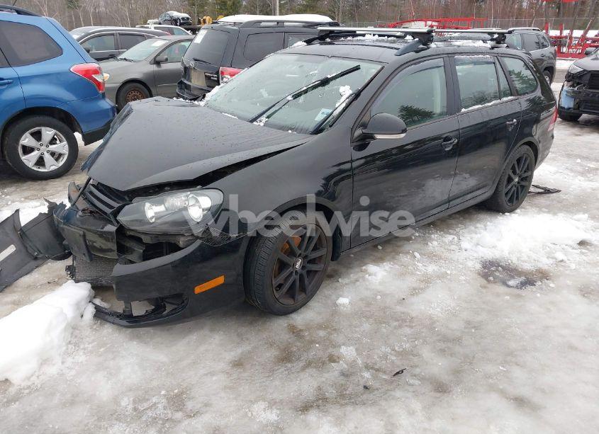 Photo 2 of 2013 Volkswagen Jetta SPORTWAGEN 2.5L S (VIN 3VWPP7AJ5DM691035)