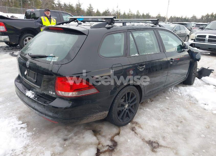 Photo 4 of 2013 Volkswagen Jetta SPORTWAGEN 2.5L S (VIN 3VWPP7AJ5DM691035)