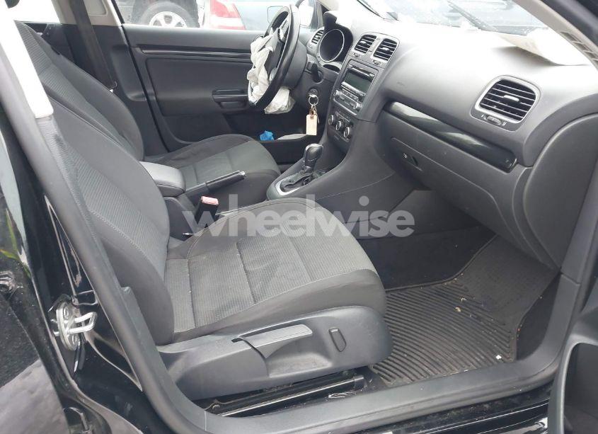 Photo 5 of 2013 Volkswagen Jetta SPORTWAGEN 2.5L S (VIN 3VWPP7AJ5DM691035)