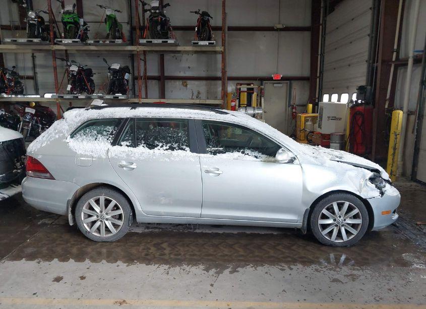 Photo 13 of 2014 Volkswagen Jetta SPORTWAGEN 2.5L SE (VIN 3VWPP7AJ5EM608429)