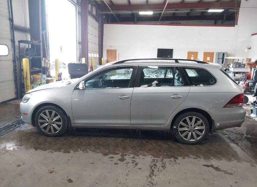 Photo 14 of 2014 Volkswagen Jetta SPORTWAGEN 2.5L SE (VIN 3VWPP7AJ5EM608429)