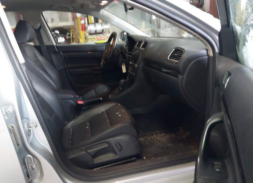 Photo 5 of 2014 Volkswagen Jetta SPORTWAGEN 2.5L SE (VIN 3VWPP7AJ5EM608429)