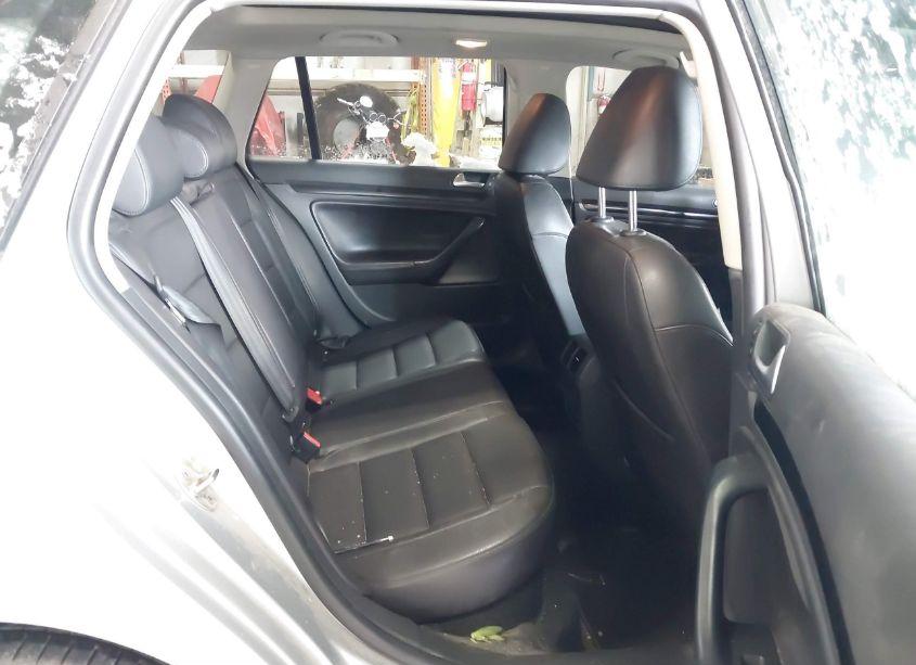 Photo 8 of 2014 Volkswagen Jetta SPORTWAGEN 2.5L SE (VIN 3VWPP7AJ5EM608429)