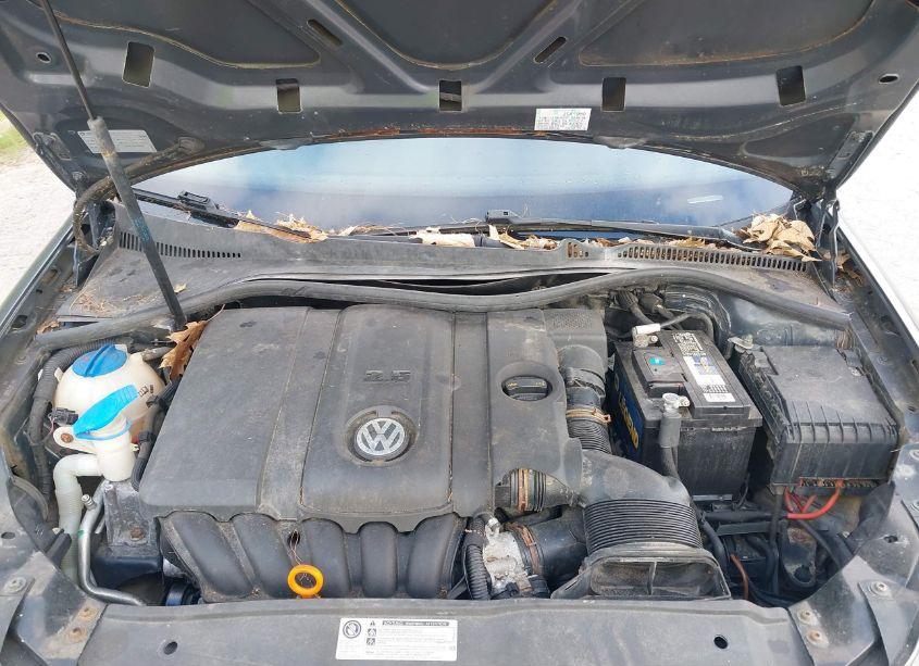 Photo 10 of 2012 Volkswagen Jetta SPORTWAGEN 2.5L SE (VIN 3VWPP7AJ6CM611496)