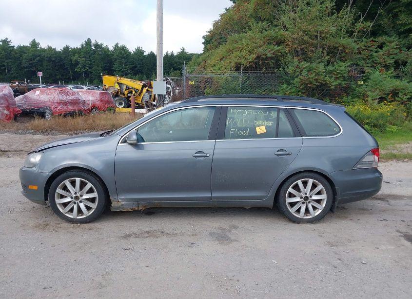 Photo 12 of 2012 Volkswagen Jetta SPORTWAGEN 2.5L SE (VIN 3VWPP7AJ6CM611496)