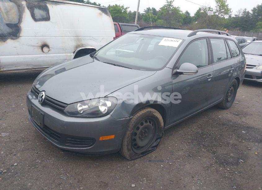 Photo 2 of 2014 Volkswagen Jetta SPORTWAGEN 2.5L S (VIN 3VWPP7AJ6EM624719)