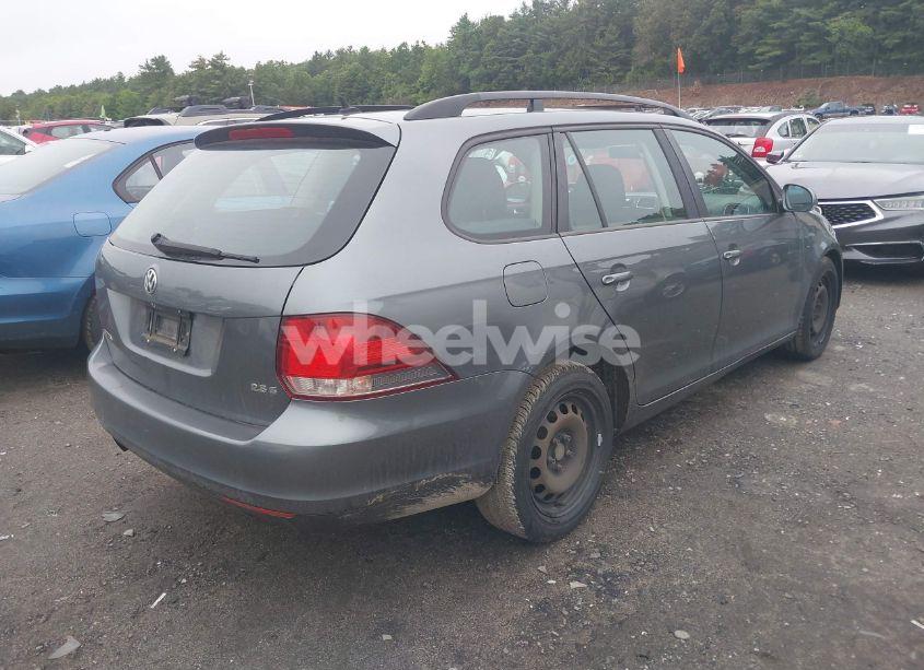 Photo 4 of 2014 Volkswagen Jetta SPORTWAGEN 2.5L S (VIN 3VWPP7AJ6EM624719)