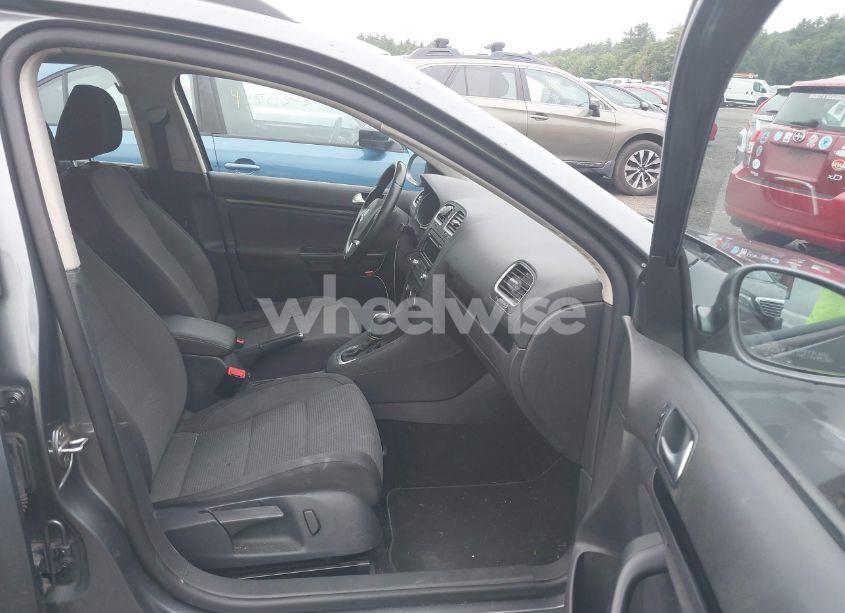 Photo 5 of 2014 Volkswagen Jetta SPORTWAGEN 2.5L S (VIN 3VWPP7AJ6EM624719)