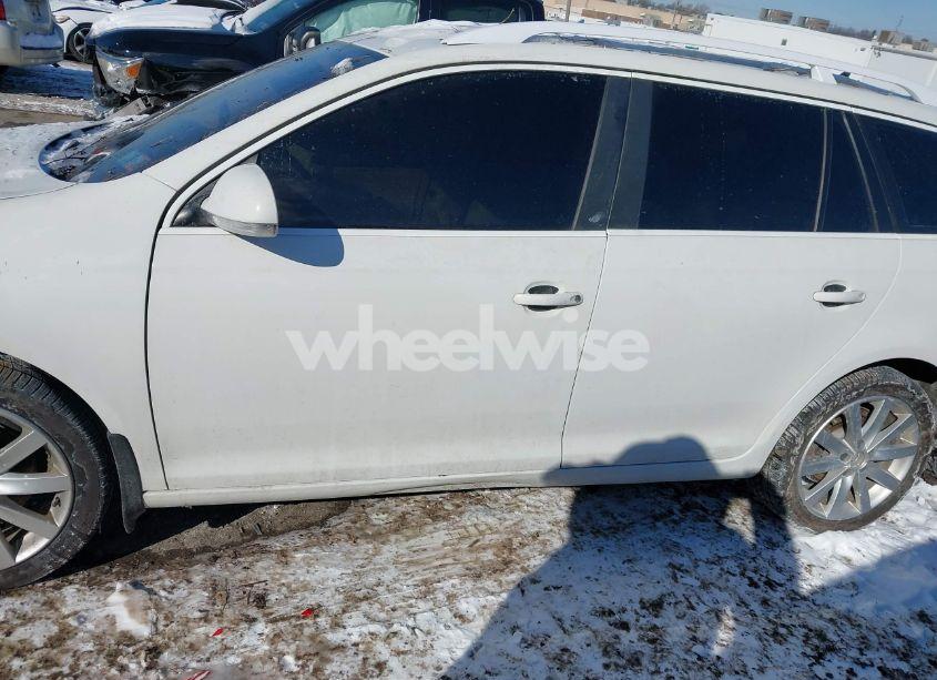 Photo 13 of 2013 Volkswagen Jetta SPORTWAGEN 2.5L SE (VIN 3VWPP7AJ7DM691697)