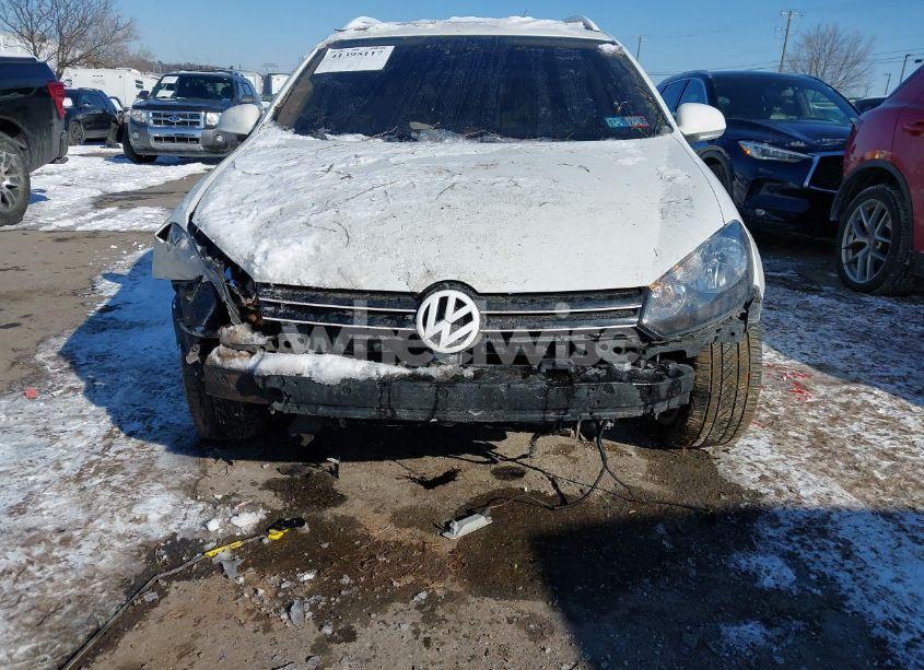 Photo 6 of 2013 Volkswagen Jetta SPORTWAGEN 2.5L SE (VIN 3VWPP7AJ7DM691697)