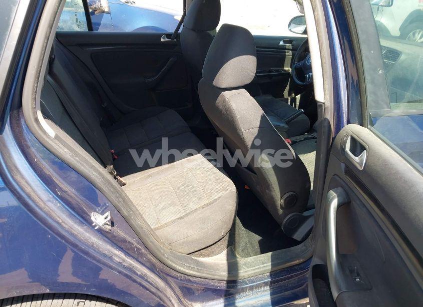 Photo 8 of 2013 Volkswagen Jetta SPORTWAGEN 2.5L S (VIN 3VWPP7AJ8DM621318)