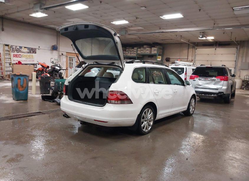 Photo 4 of 2014 Volkswagen Jetta SPORTWAGEN 2.5L SE (VIN 3VWPP7AJ8EM603676)