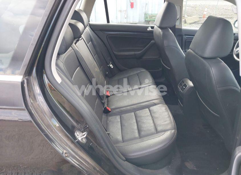 Photo 8 of 2012 Volkswagen Jetta SPORTWAGEN 2.5L SE (VIN 3VWPP7AJ9CM627014)