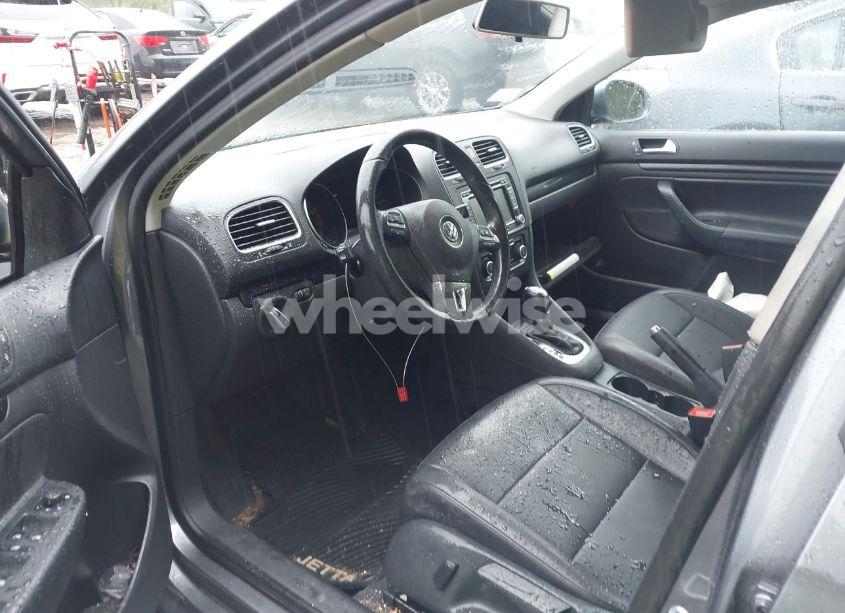 Photo 5 of 2012 Volkswagen Jetta SPORTWAGEN 2.5L SE (VIN 3VWPP7AJ9CM694468)