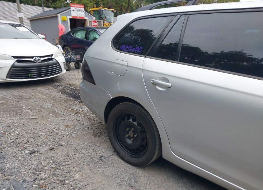 Photo 14 of 2012 Volkswagen Jetta SPORTWAGEN 2.5L S (VIN 3VWPP7AJXCM704277)