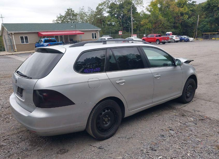 Photo 4 of 2012 Volkswagen Jetta SPORTWAGEN 2.5L S (VIN 3VWPP7AJXCM704277)