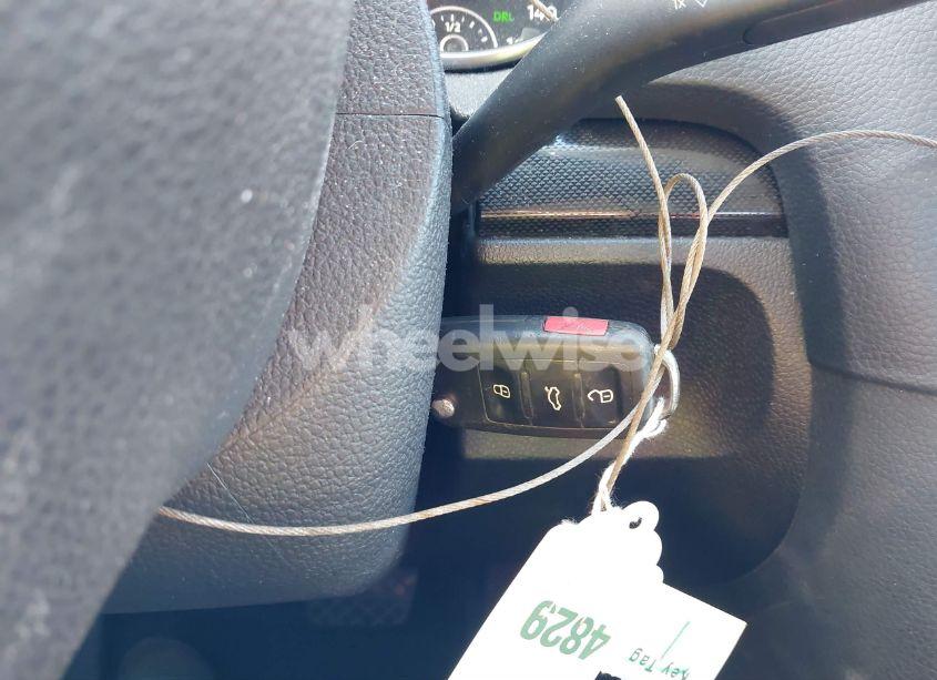 Photo 11 of 2013 Volkswagen Jetta SPORTWAGEN 2.5L S (VIN 3VWPP7AJXDM610157)