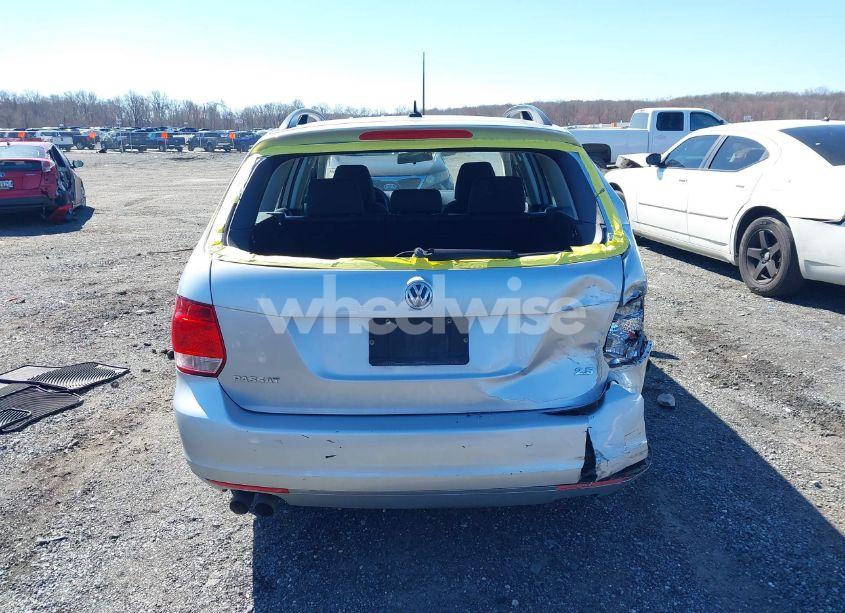 Photo 16 of 2013 Volkswagen Jetta SPORTWAGEN 2.5L S (VIN 3VWPP7AJXDM610157)