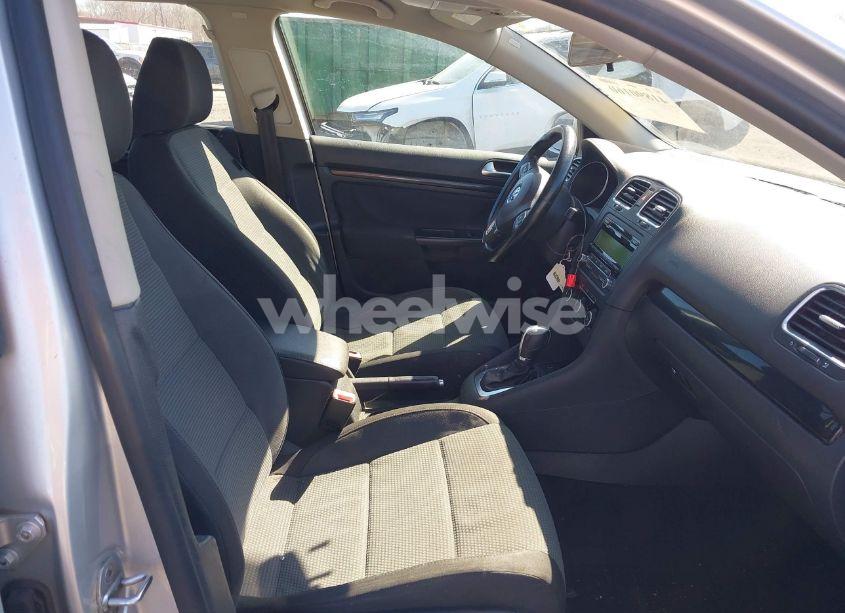 Photo 5 of 2013 Volkswagen Jetta SPORTWAGEN 2.5L S (VIN 3VWPP7AJXDM610157)