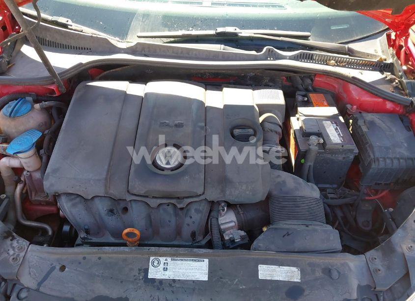 Photo 10 of 2013 Volkswagen Jetta SPORTWAGEN 2.5L S (VIN 3VWPP7AJXDM647936)