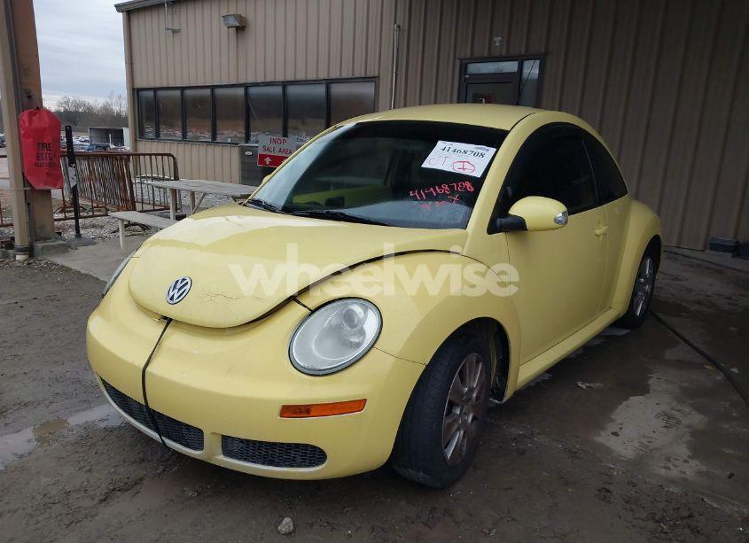Photo 2 of 2008 Volkswagen New BEETLE S (VIN 3VWPW31C18M509074)