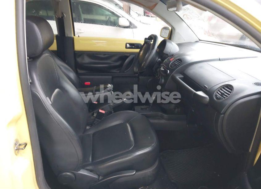 Photo 5 of 2008 Volkswagen New BEETLE S (VIN 3VWPW31C18M509074)