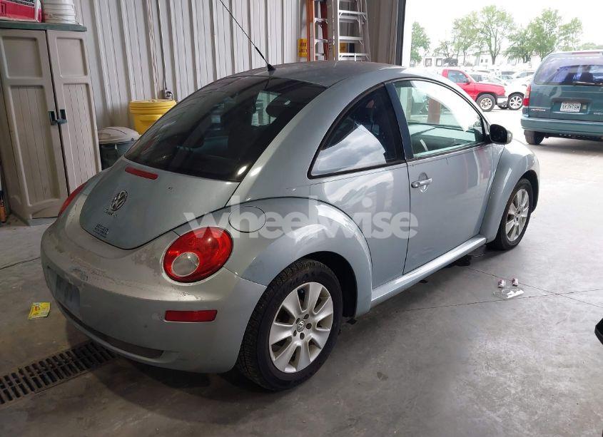 Photo 4 of 2009 Volkswagen New BEETLE 2.5L (VIN 3VWPW31C19M511893)