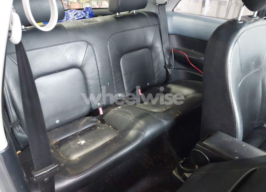 Photo 8 of 2009 Volkswagen New BEETLE 2.5L (VIN 3VWPW31C19M511893)