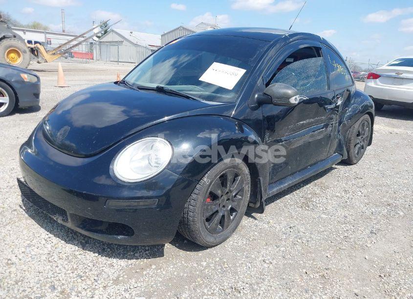 Photo 2 of 2009 Volkswagen New BEETLE 2.5L (VIN 3VWPW31C19M511909)