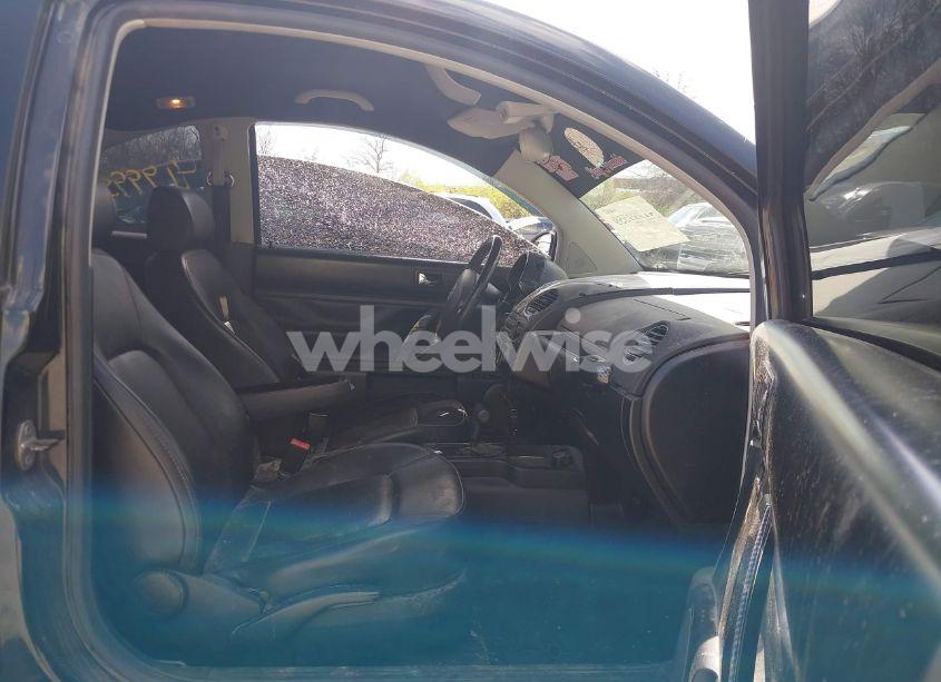 Photo 5 of 2009 Volkswagen New BEETLE 2.5L (VIN 3VWPW31C19M511909)