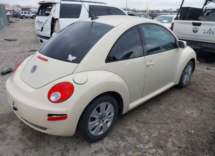 Photo 4 of 2009 Volkswagen New BEETLE 2.5L (VIN 3VWPW31C39M501561)