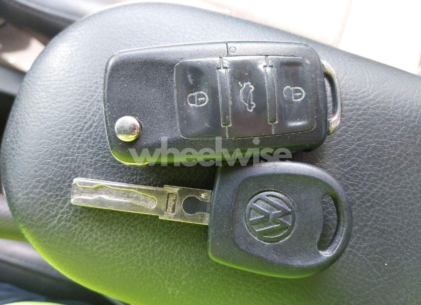 Photo 11 of 2008 Volkswagen New BEETLE S (VIN 3VWPW31C48M521669)