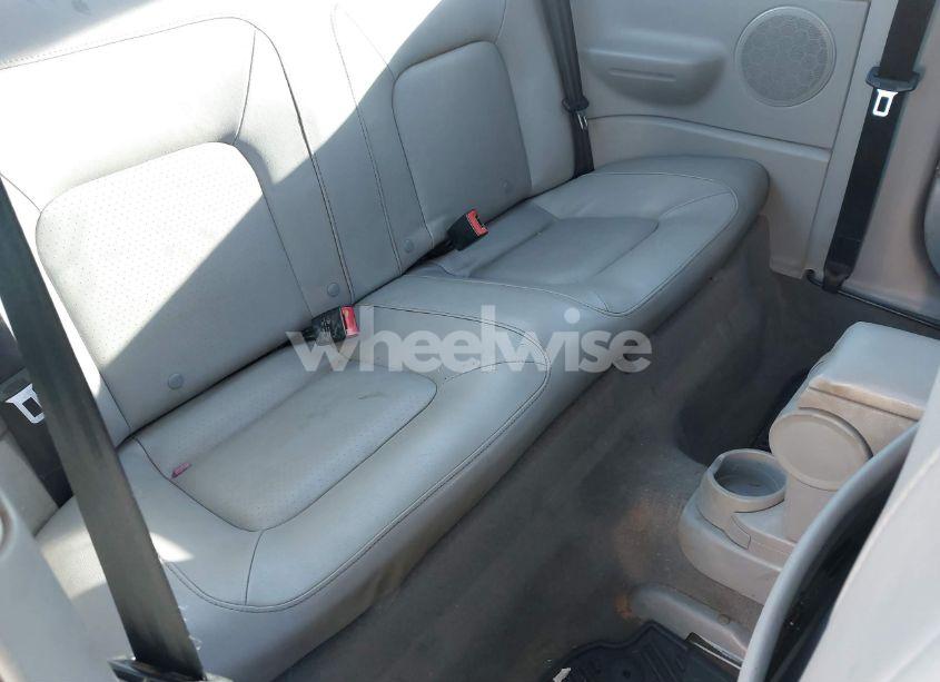 Photo 8 of 2008 Volkswagen New BEETLE S (VIN 3VWPW31C58M508932)