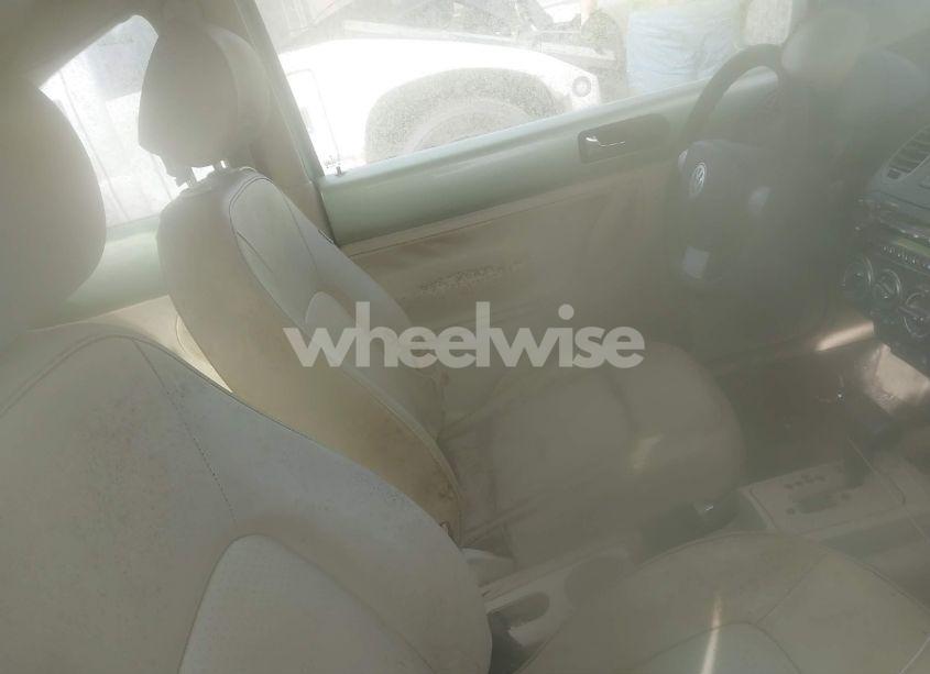 Photo 5 of 2008 Volkswagen New BEETLE S (VIN 3VWPW31C58M520157)