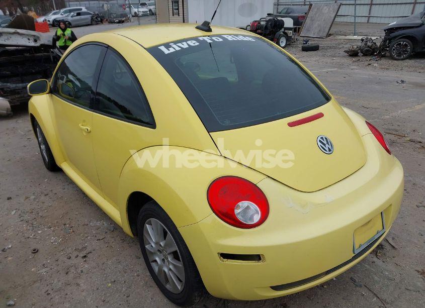 Photo 3 of 2009 Volkswagen New BEETLE 2.5L (VIN 3VWPW31C59M518880)