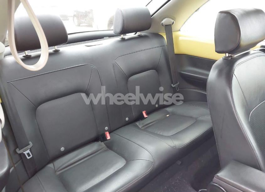 Photo 8 of 2009 Volkswagen New BEETLE 2.5L (VIN 3VWPW31C59M518880)