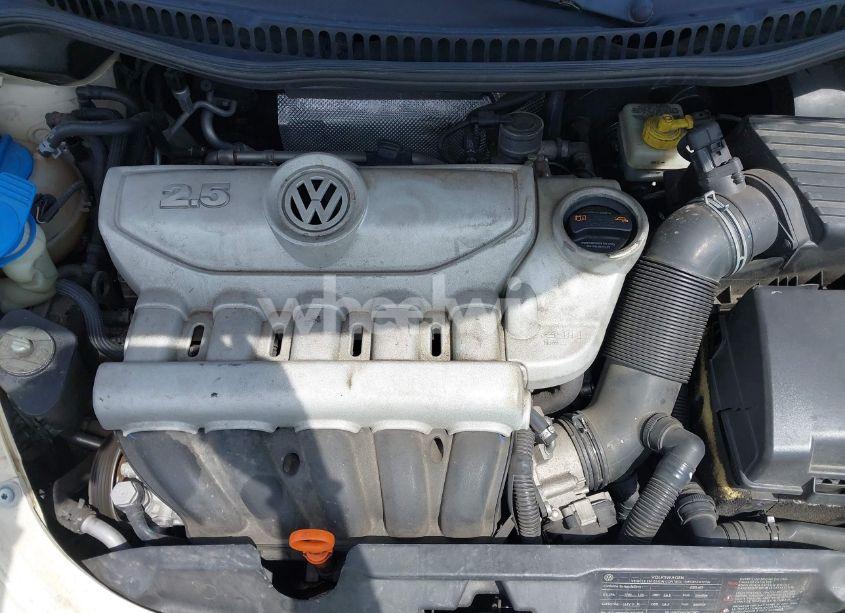 Photo 10 of 2009 Volkswagen New BEETLE 2.5L (VIN 3VWPW31C89M502298)